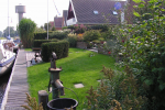 tuin langs de vaart